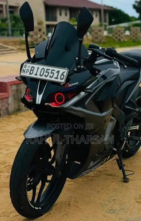Bajaj Pulsar RS200 2018