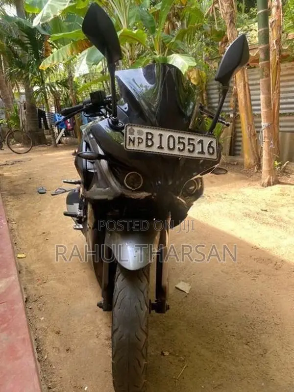 Bajaj Pulsar RS200 2018