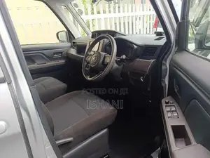 Toyota Roomy 2023