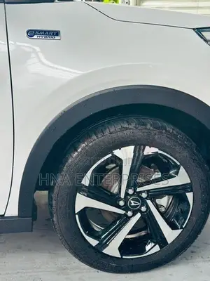 Daihatsu Rocky G premium 2026