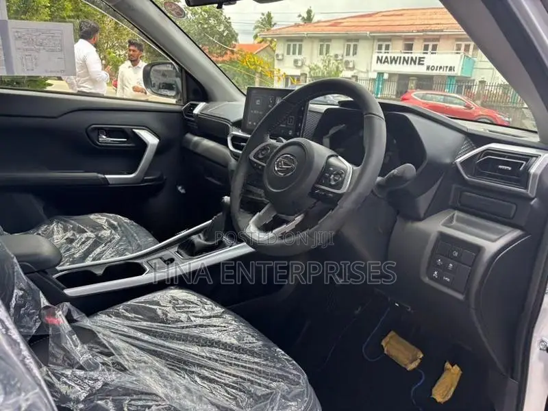 Daihatsu Rocky G Premium Hybrid 2026