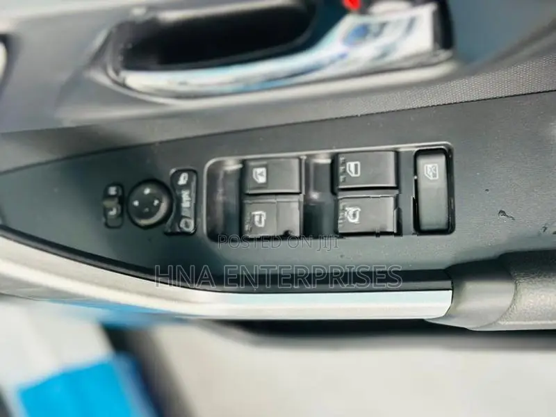 Daihatsu Rocky G premium 2026