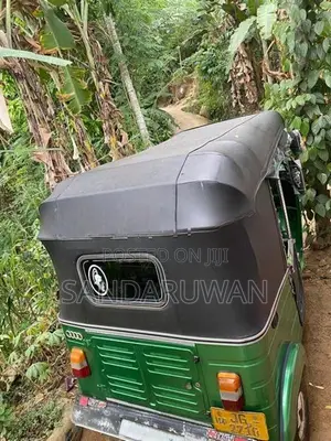 Bajaj RE 2004