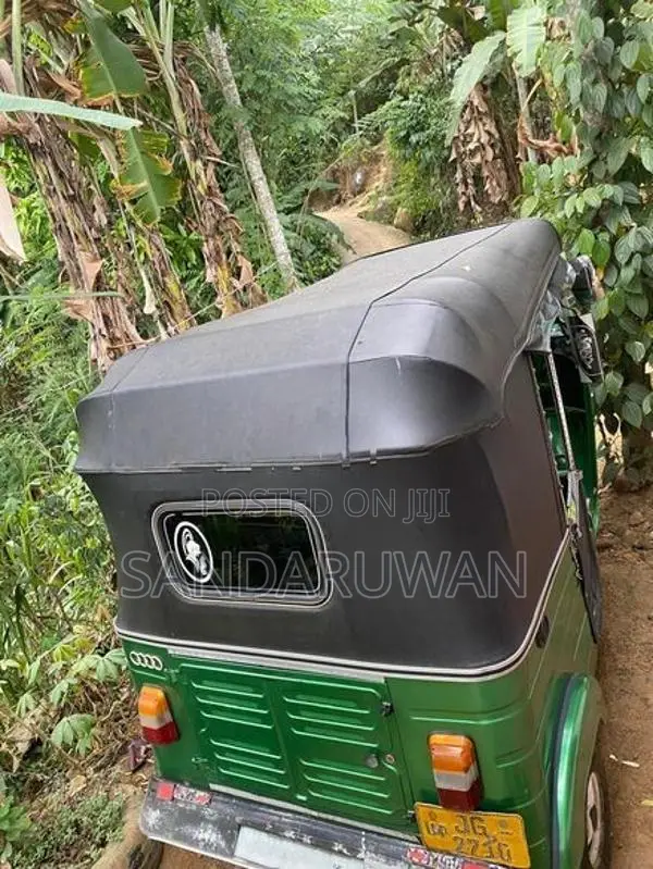 Bajaj RE 2004