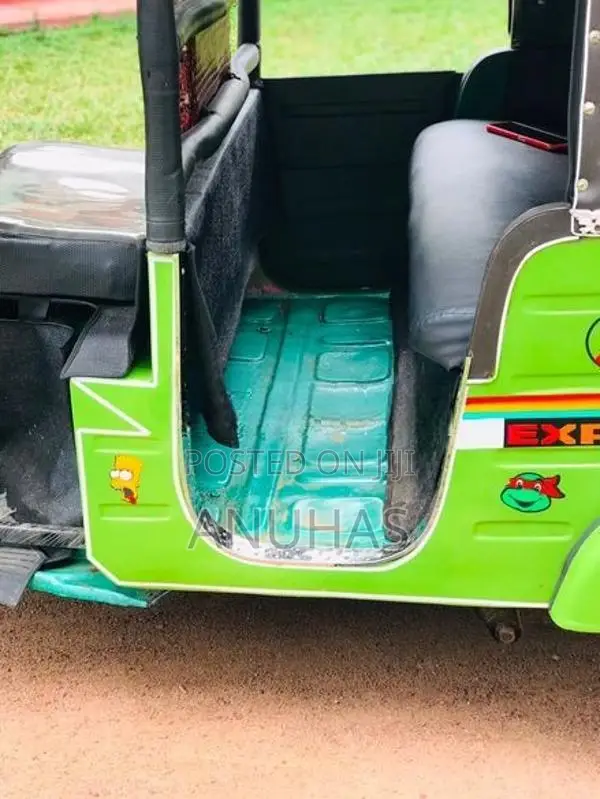 Bajaj RE 2s 1997