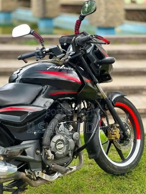 Bajaj Pulsar 150 2017