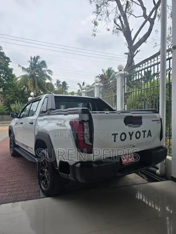Toyota Hilux Travo Overland Plus 2026