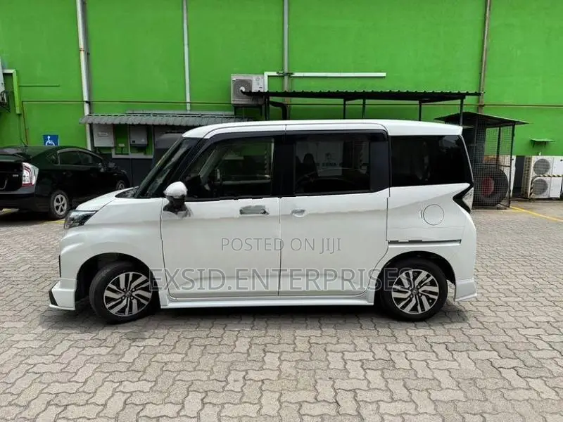 Toyota Roomy G Turbo 2024