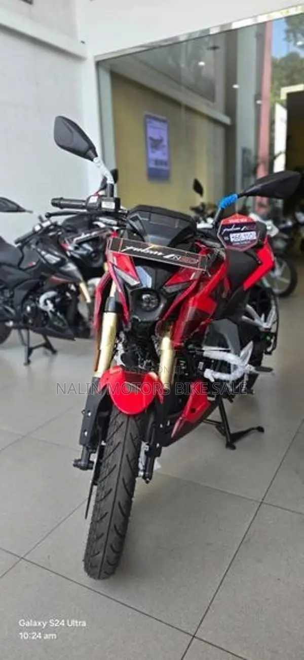 Bajaj Pulsar N160 Premium 2026