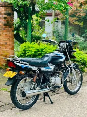 Bajaj CT100 2004