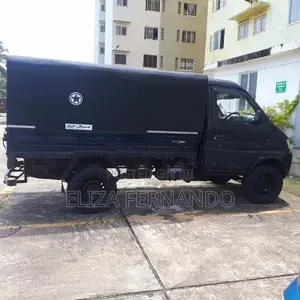 Micro Loader 717 2012