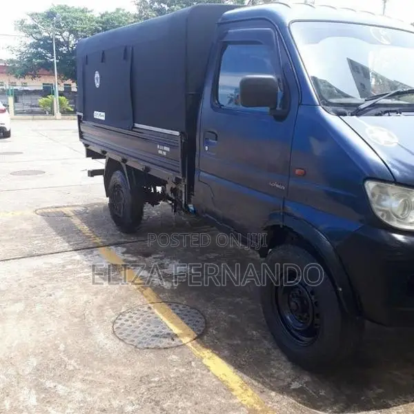 Micro Loader 717 2012