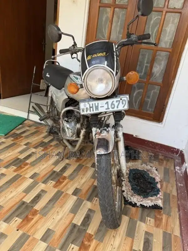 Bajaj Boxer 2003