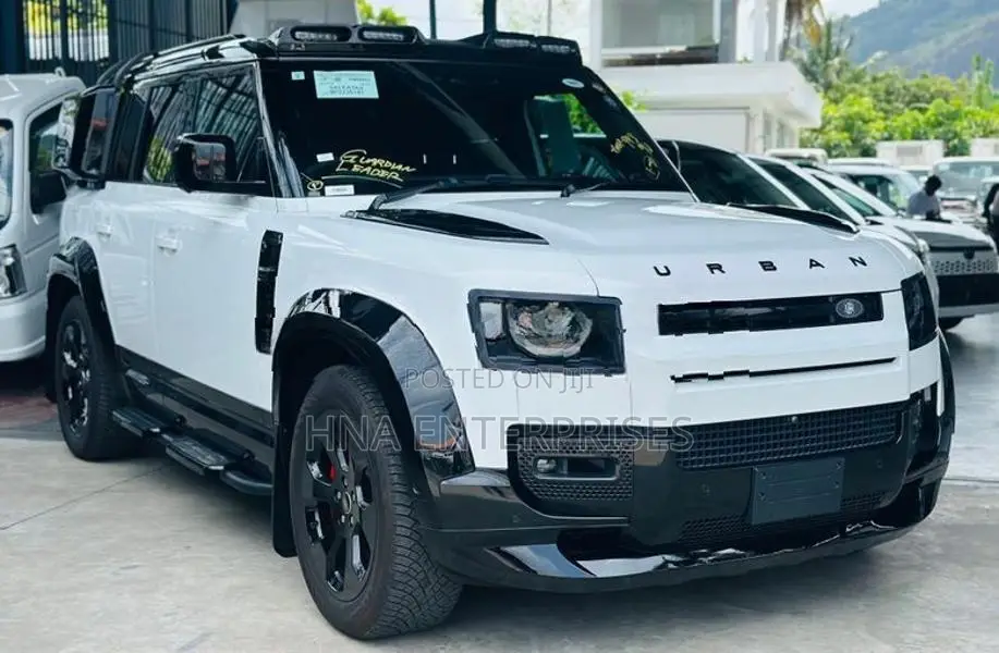 Land Rover Defender 110 2023