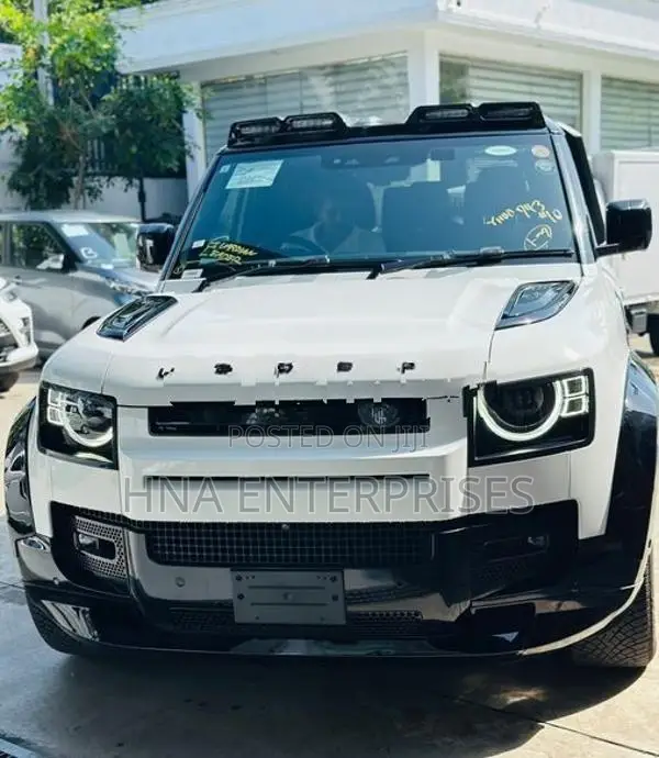 Land Rover Defender 110 2023