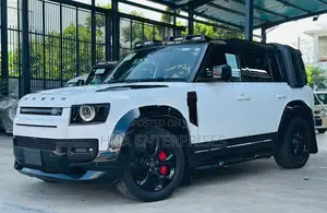 Land Rover Defender 110 2023