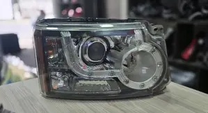 Land Rover Discovery 4 2012 Head Light