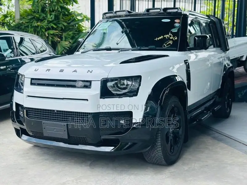 Land Rover Defender 110 2023