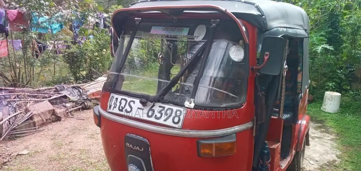 Bajaj RE 2009