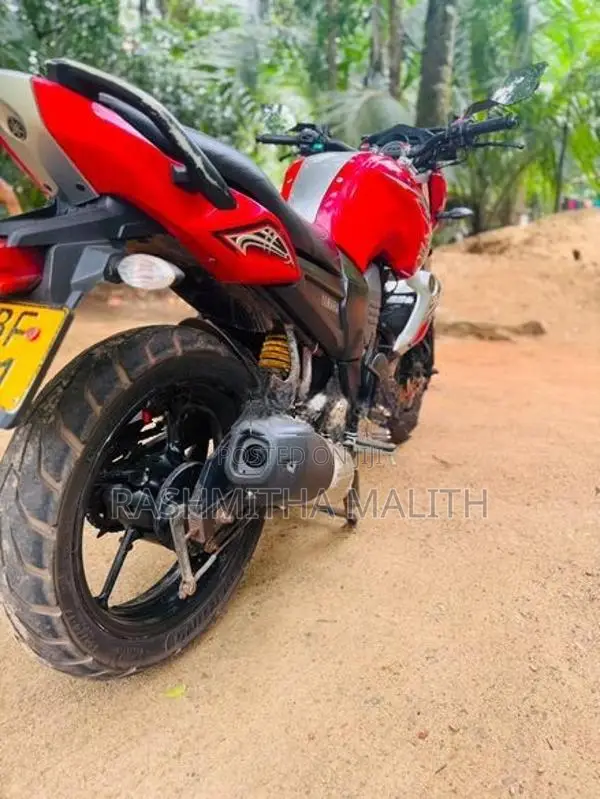 Yamaha FZ S 2014