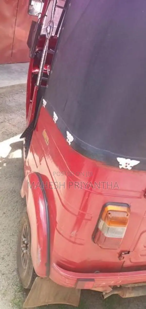 Bajaj RE 2009