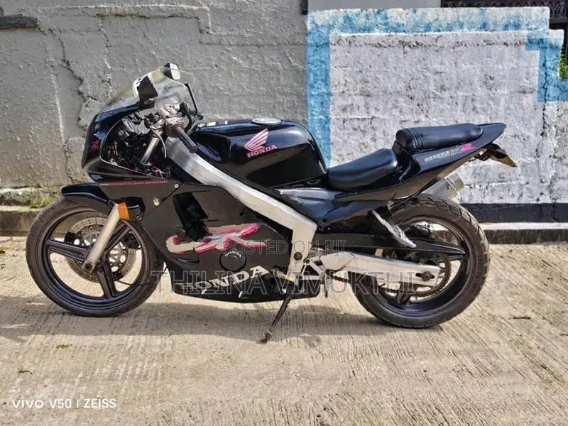 Honda CBR 2000