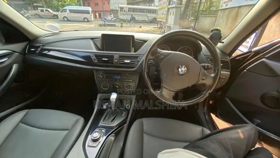 BMW X1 2011