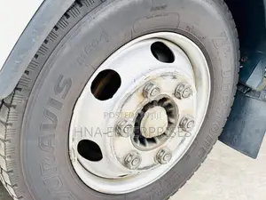 Isuzu Elf Manual freezer 2016