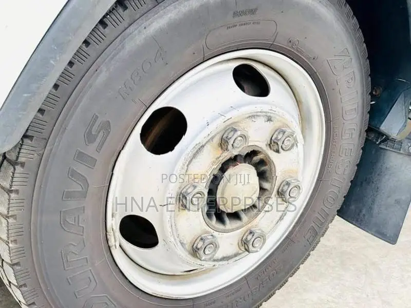 Isuzu Elf Manual freezer 2016