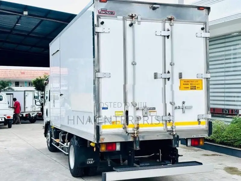 Isuzu Elf Manual freezer 2016