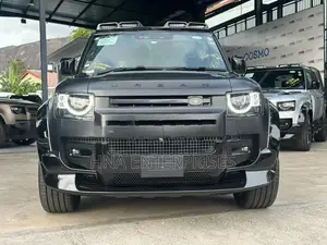 Land Rover Defender 110 HSE Dynamic 2023