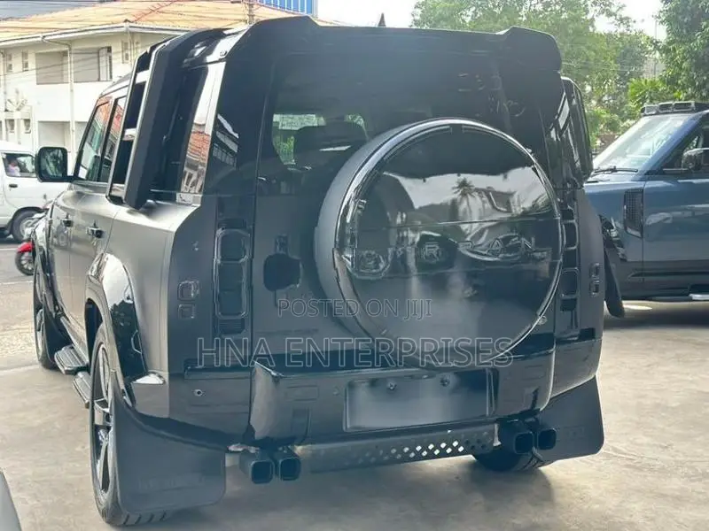 Land Rover Defender 110 HSE Dynamic 2023