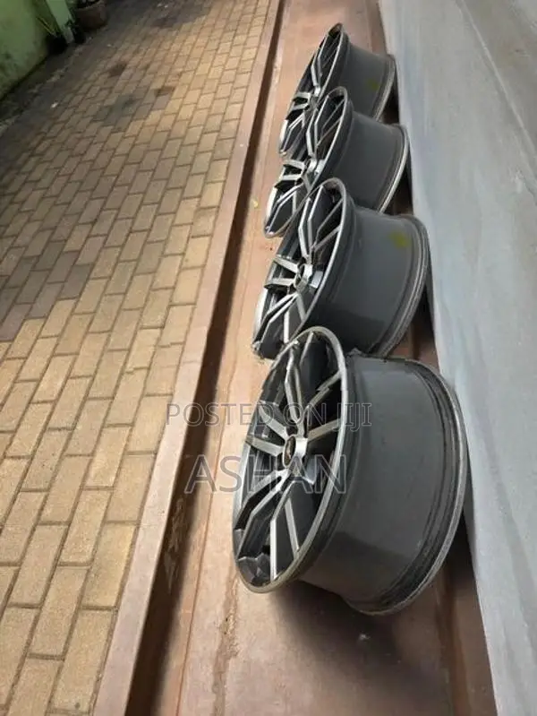 18" Alloy Wheels