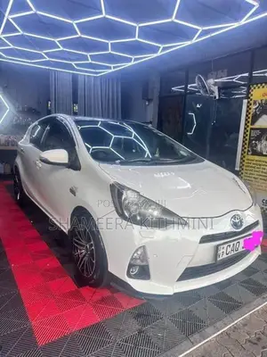 Toyota Aqua 2013