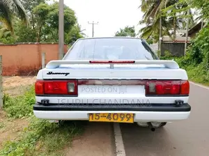 Nissan Sunny 1987