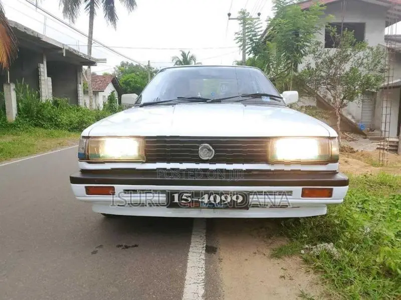 Nissan Sunny 1987