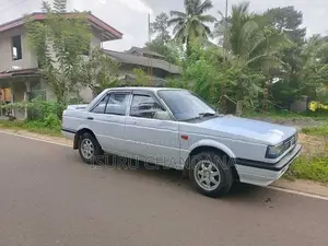 Nissan Sunny 1987