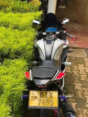 Yamaha R15 Version 3 2020
