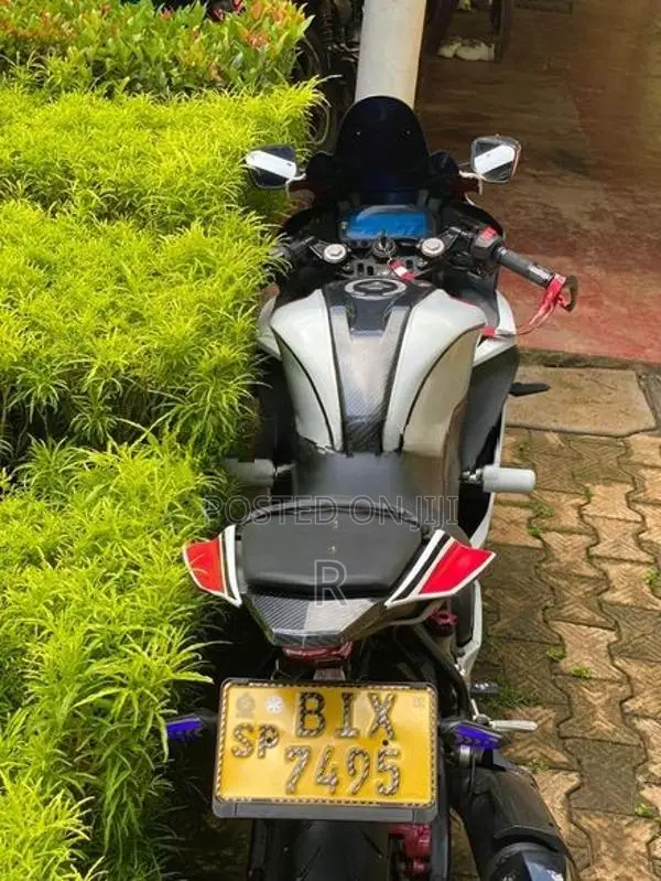 Yamaha R15 Version 3 2020
