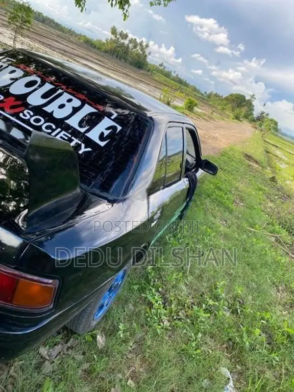 Mazda Familia 1992
