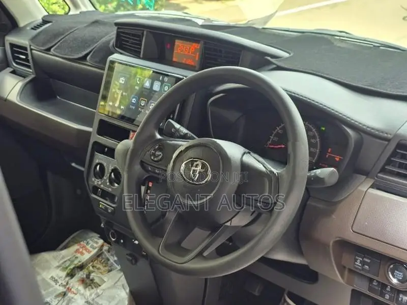 Toyota Roomy X Limited 2023