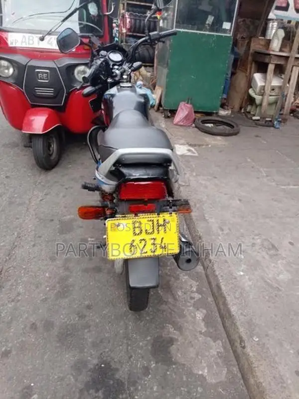 Bajaj CT100 2024