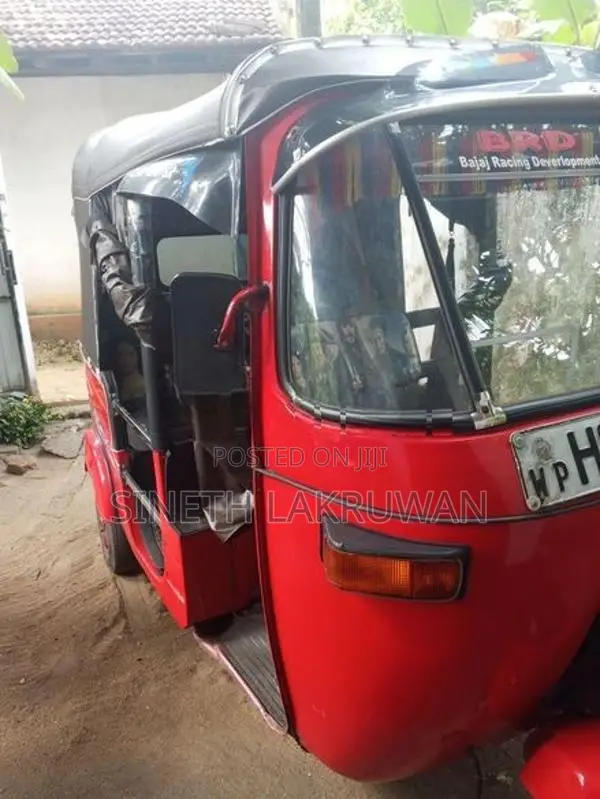 Bajaj RE 2005