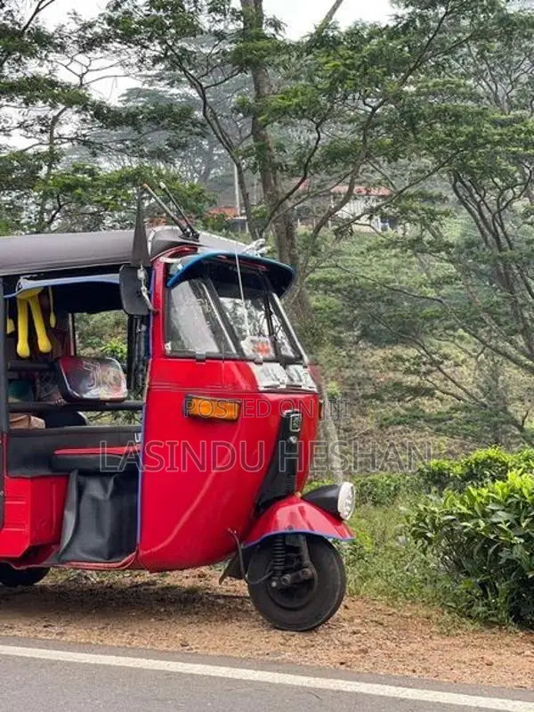 Bajaj RE 2006