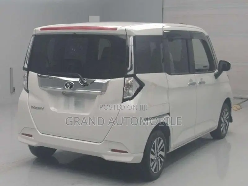 Toyota Roomy Custom G 2026