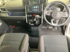 Toyota Roomy Custom G 2026