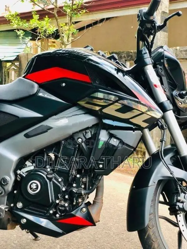 Bajaj Pulsar NS200 2025