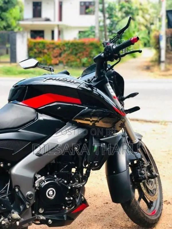 Bajaj Pulsar NS200 2025