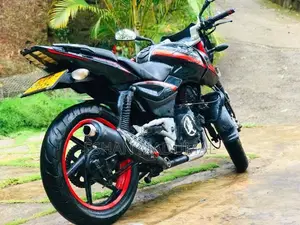 Bajaj Pulsar 180 2010