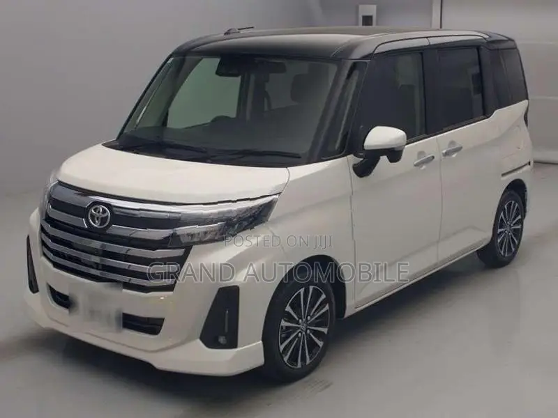 Toyota Roomy Custom GT 2026